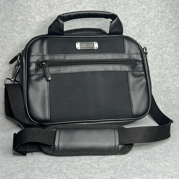 Kenneth Cole Reaction R Tech IPAD Tablet Case 9"H x 12"W x 2"D Black - Picture 1 of 11